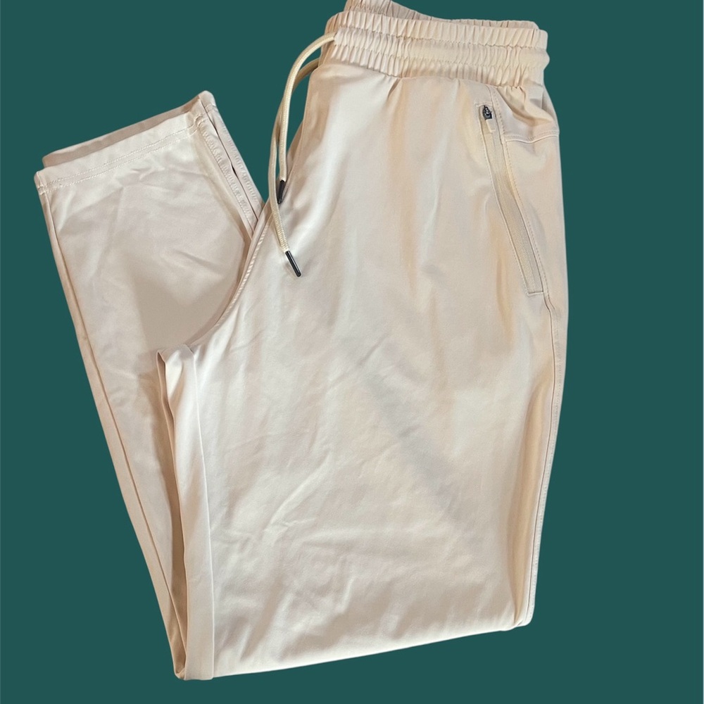Men's Cream Jogger Pants Size Medium Great lounge and travel pants